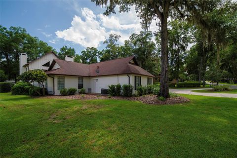 Tiny photo for 2418 SE 15th Street, Ocala, FL 34471 (MLS # OM704763)