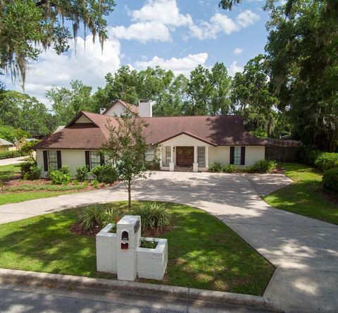 Tiny photo for 2418 SE 15th Street, Ocala, FL 34471 (MLS # OM704763)