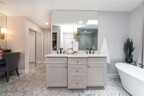 Tiny photo for 2418 SE 15th Street, Ocala, FL 34471 (MLS # OM704763)