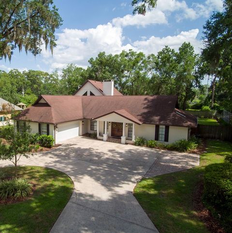 Tiny photo for 2418 SE 15th Street, Ocala, FL 34471 (MLS # OM704763)