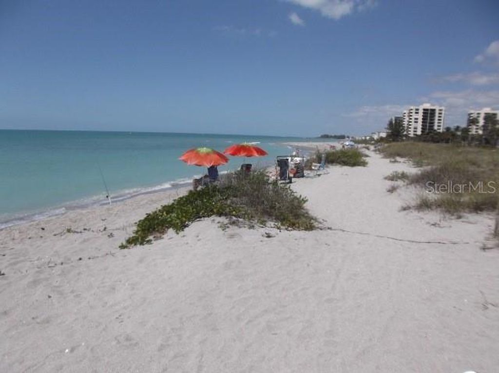 Photo of 620 Flamingo Drive #105, Venice, FL 34285 (MLS # A4680776)