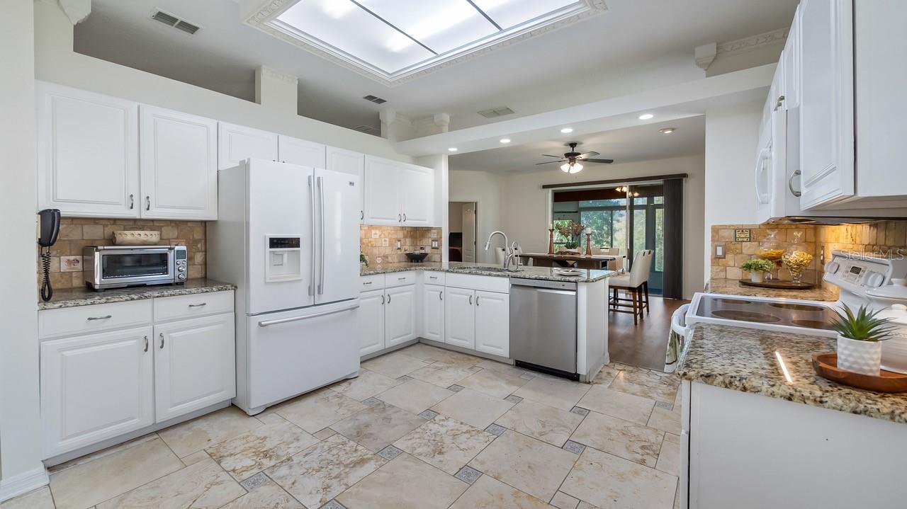 CLERMONT HUNTINGTON AT KINGS RIDGE - Residential