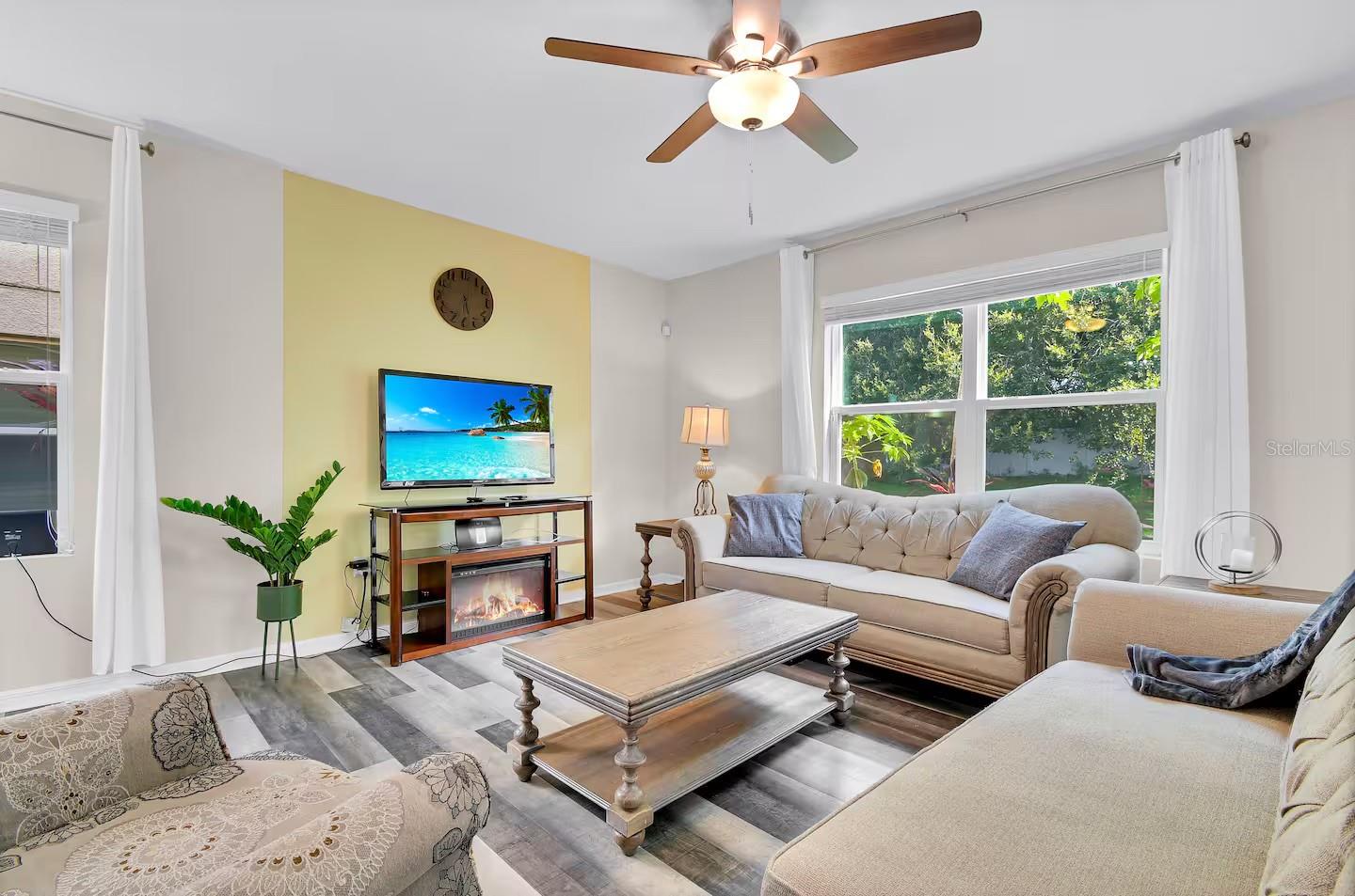 HAWKS LANDING - Residential