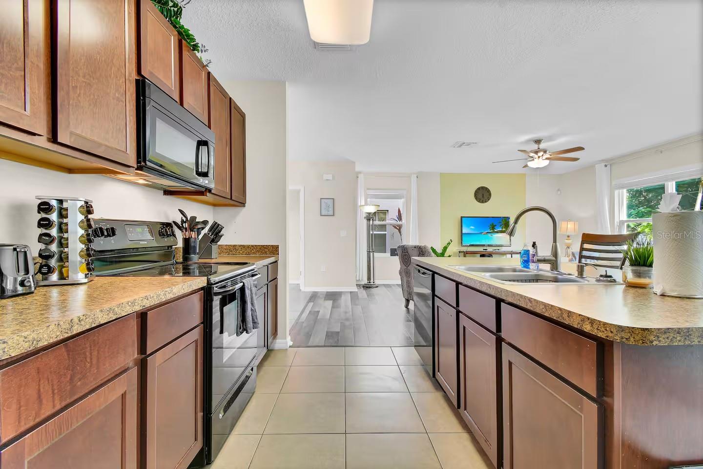 HAWKS LANDING - Residential