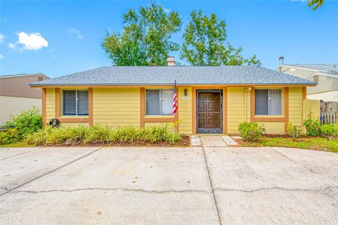 Photo of 3203 Sandspur Drive, Tampa, FL 33618 (MLS # TB8431712)