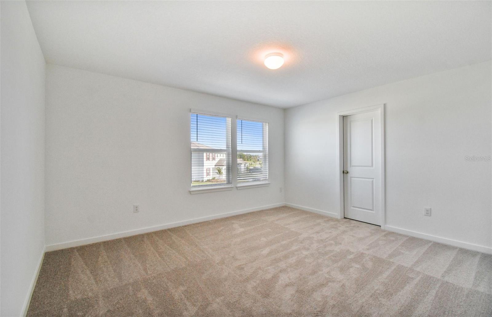 OAKFIELD LAKES - Residential