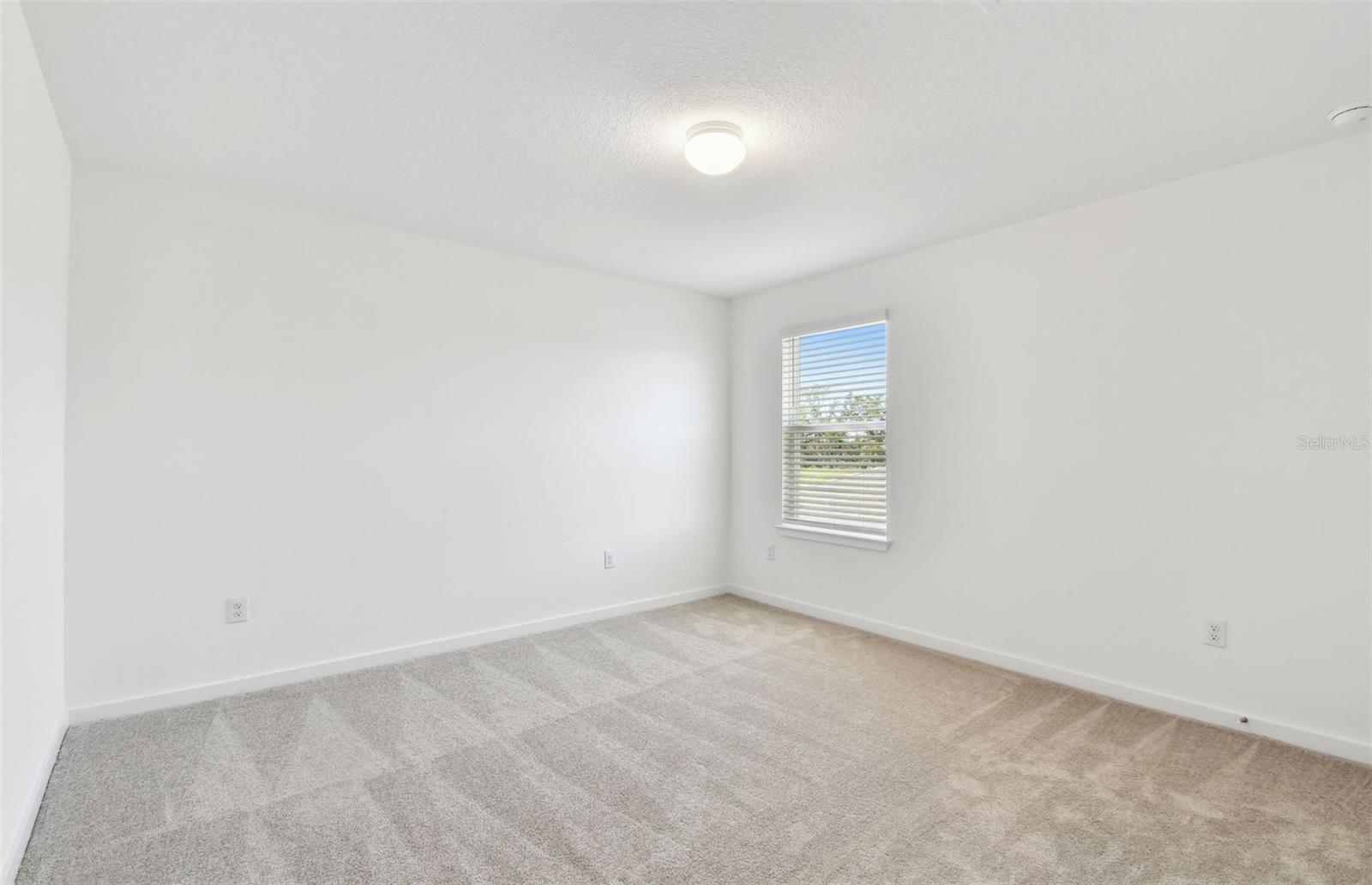 OAKFIELD LAKES - Residential