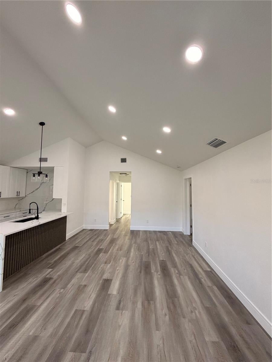 2698 PETERBOROUGH COURT