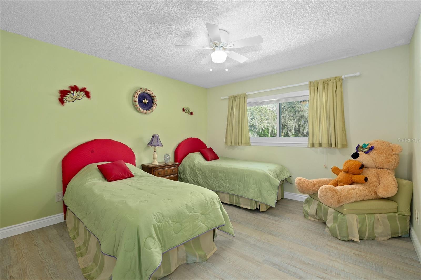 MEADOWLANDS 5 ACRE DEV - Residential