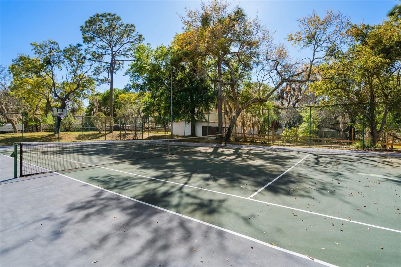 MEADOWLANDS 5 ACRE DEV - Residential
