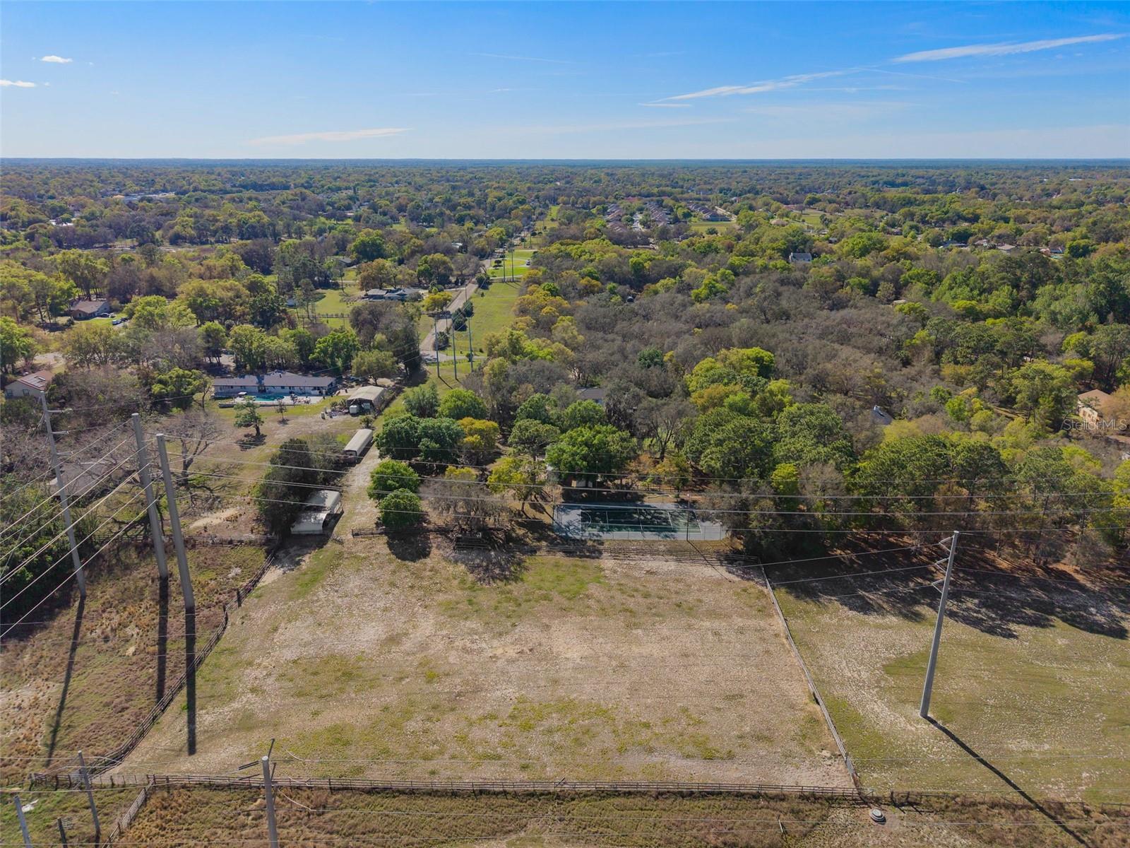 MEADOWLANDS 5 ACRE DEV - Residential