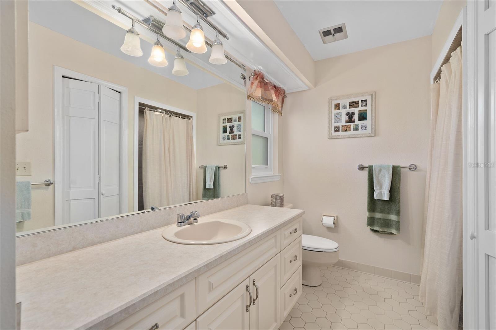 MEADOWLANDS 5 ACRE DEV - Residential