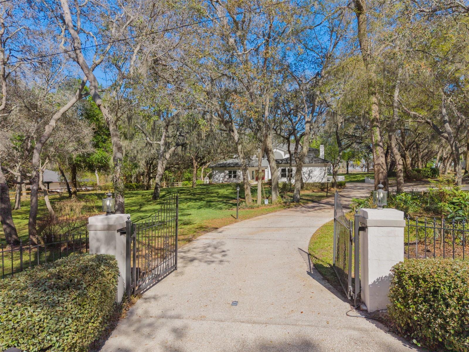 MEADOWLANDS 5 ACRE DEV - Residential