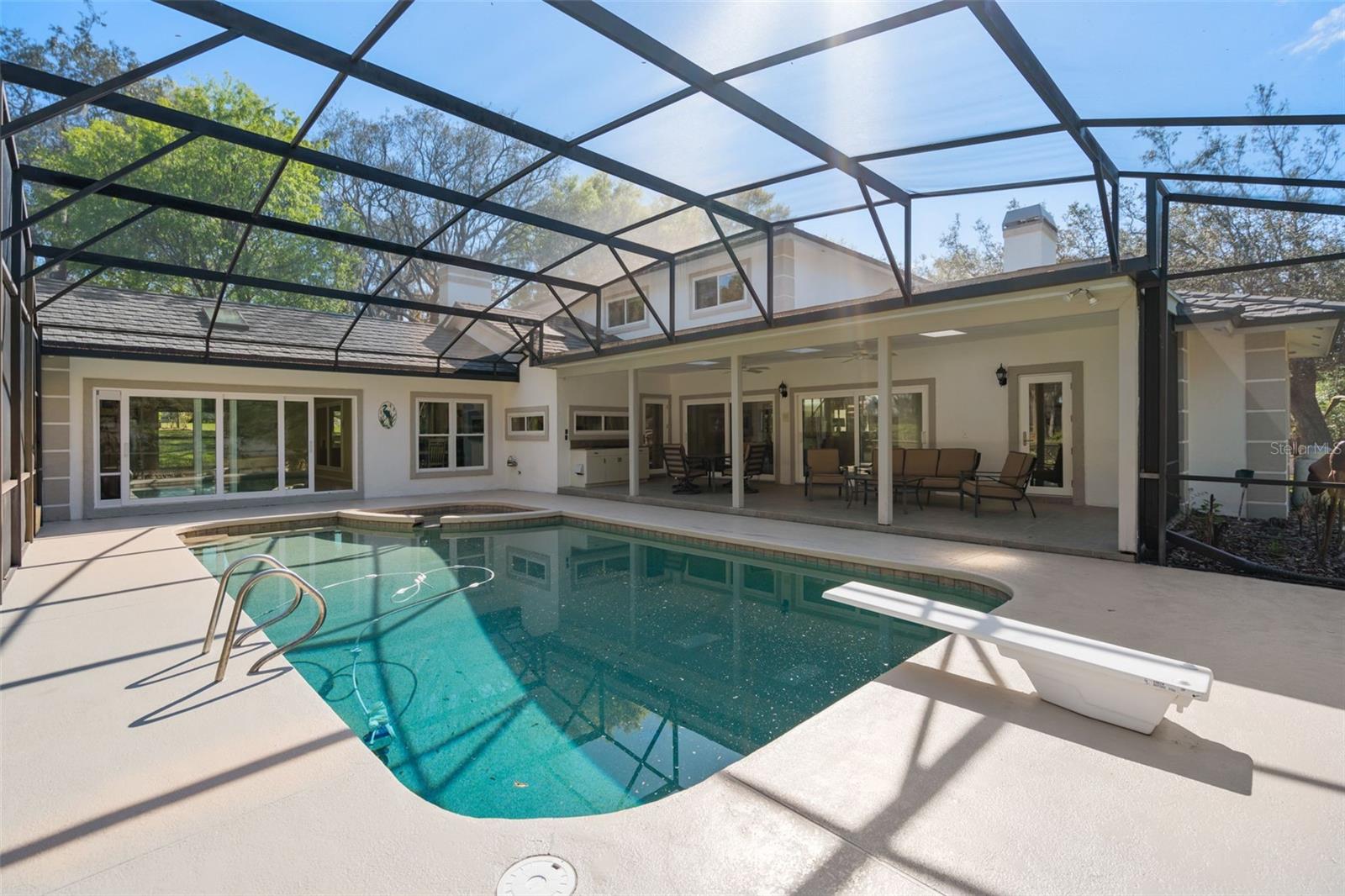 MEADOWLANDS 5 ACRE DEV - Residential