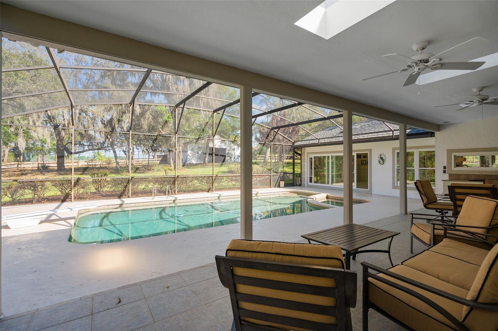 MEADOWLANDS 5 ACRE DEV - Residential