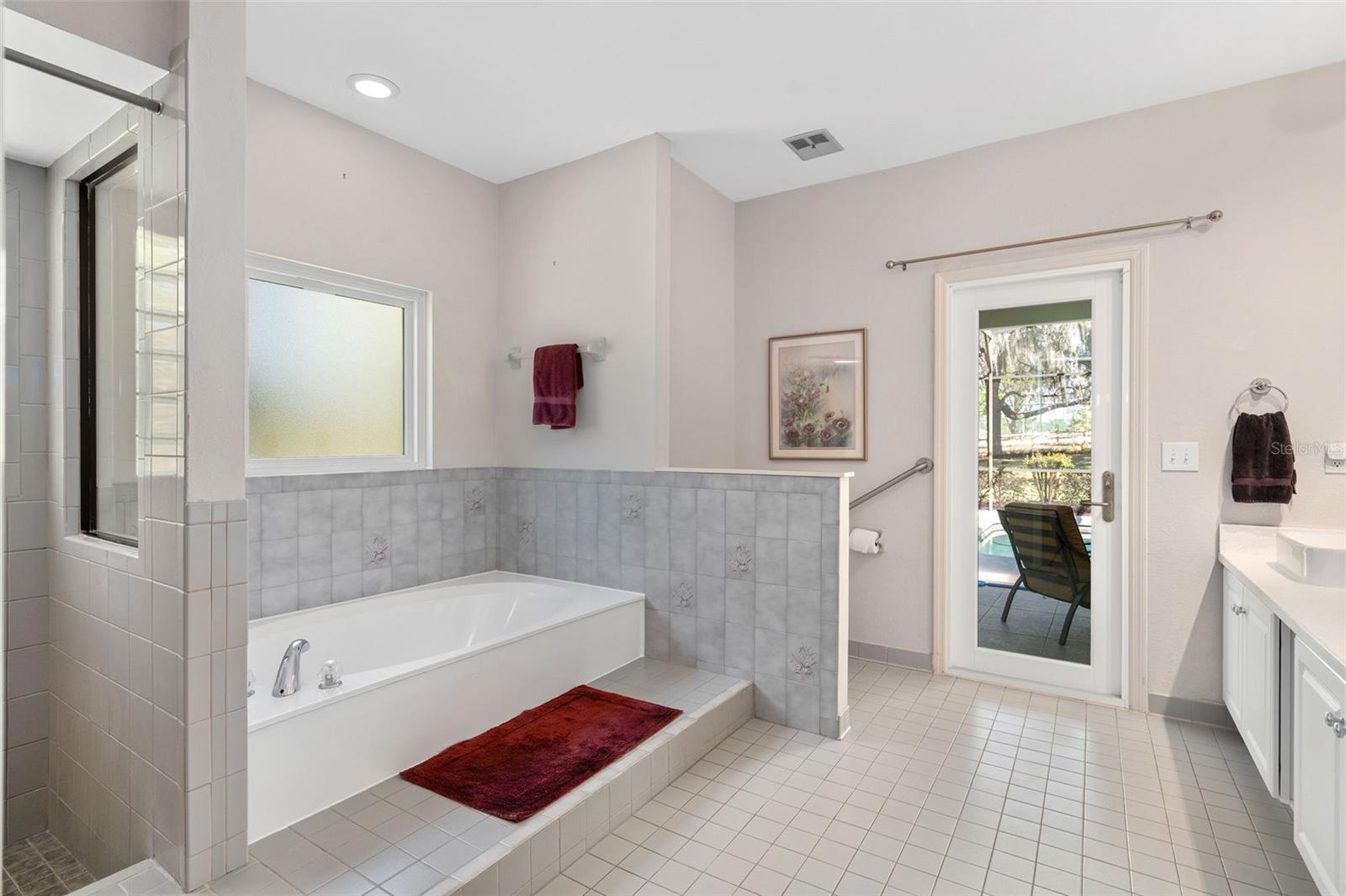 MEADOWLANDS 5 ACRE DEV - Residential