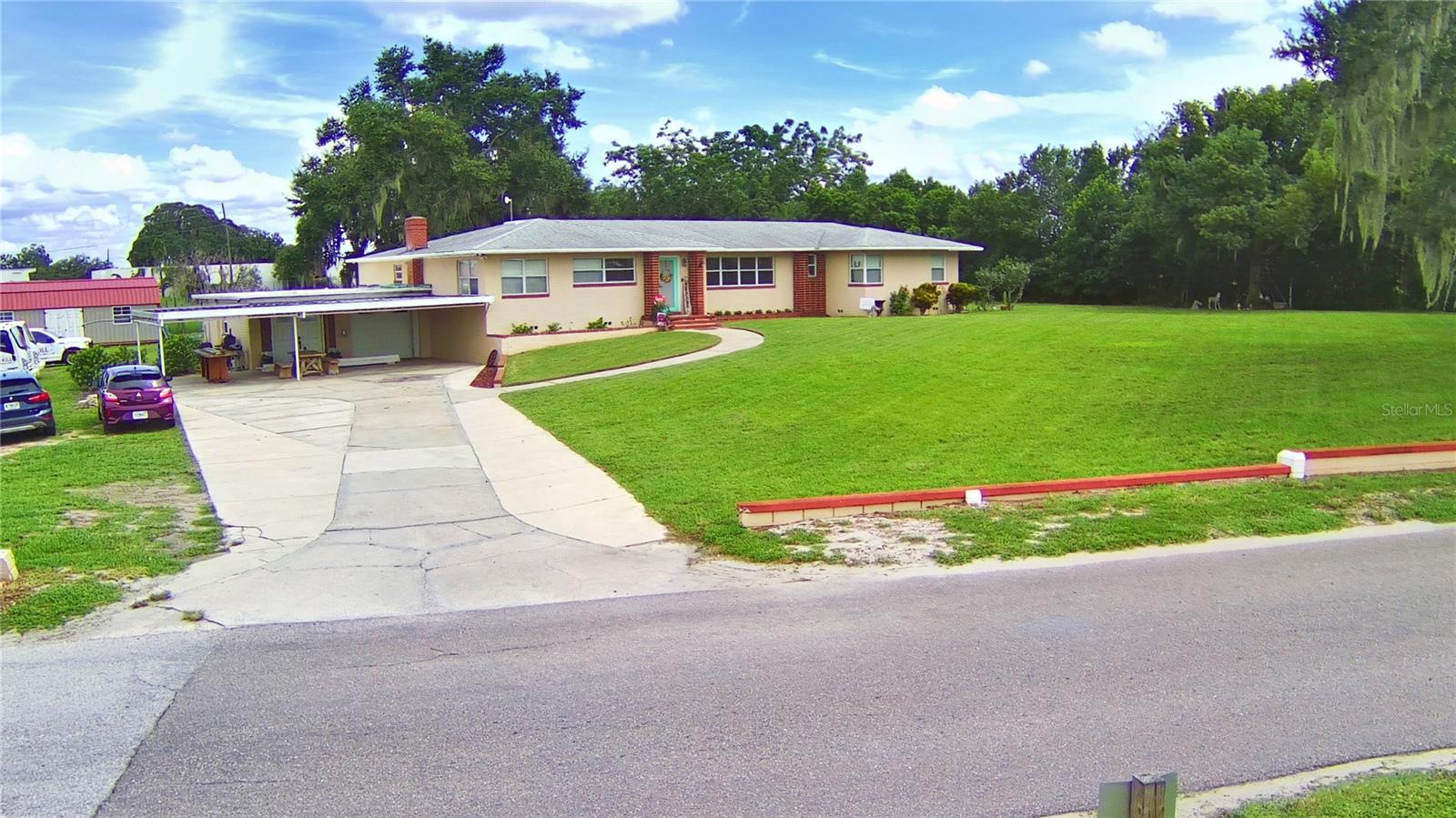 301 S CLINCH LAKE BOULEVARD