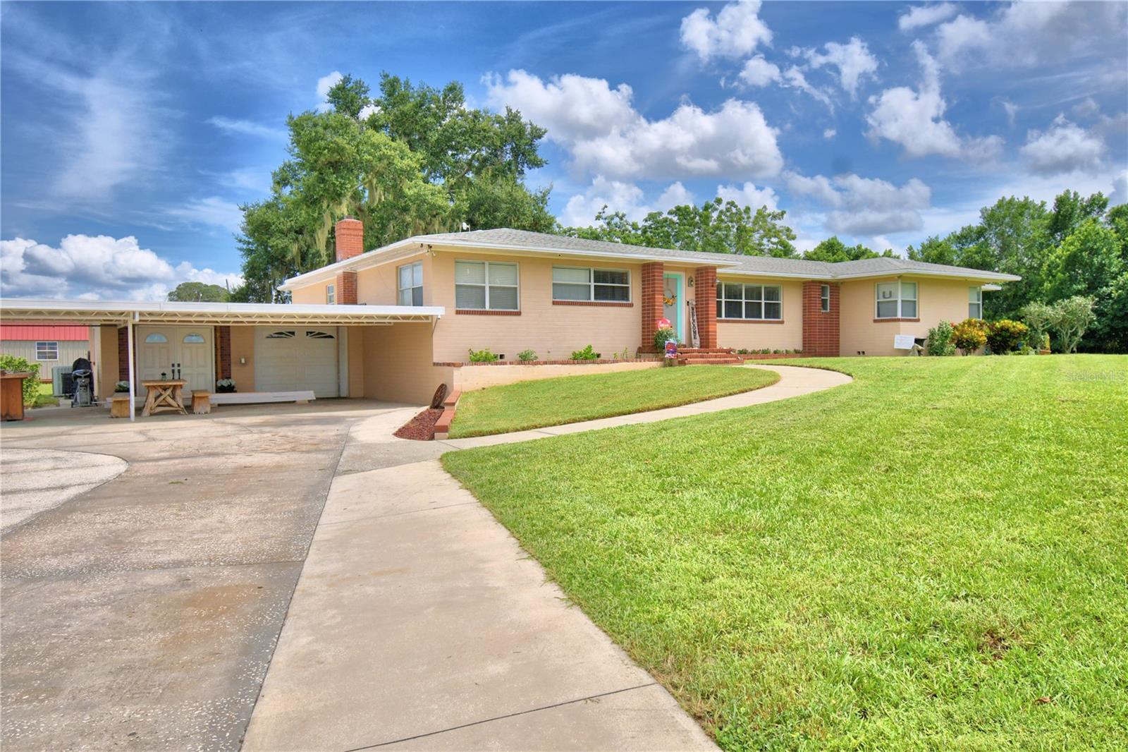 301 S CLINCH LAKE BOULEVARD