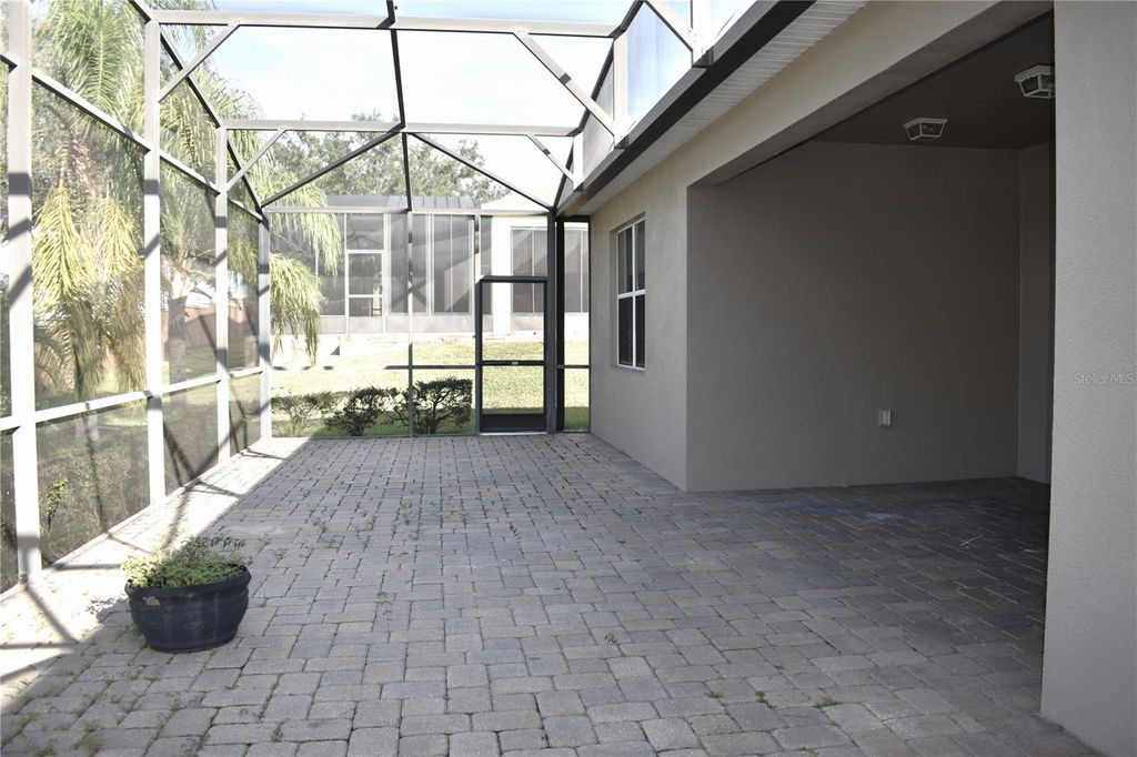 Photo of 1106 Lattimore Drive, Clermont, FL 34711 (MLS # S5137039)