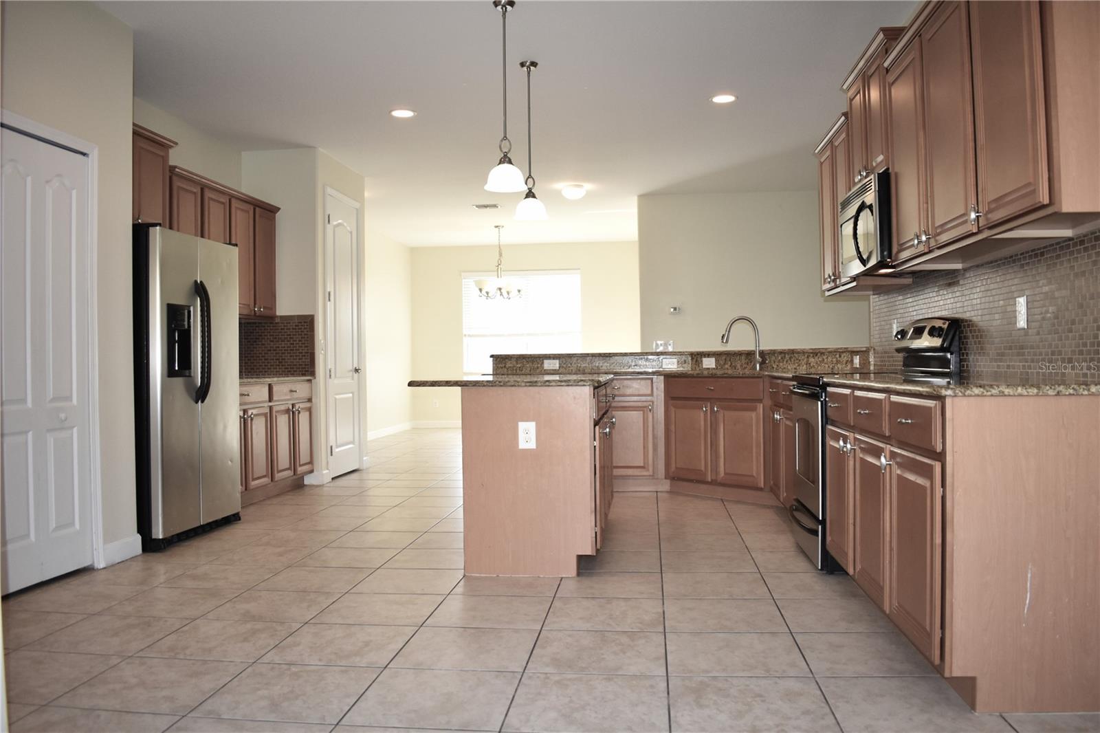 CLERMONT NOTTINGHAM AT LEGENDS - Residential Lease