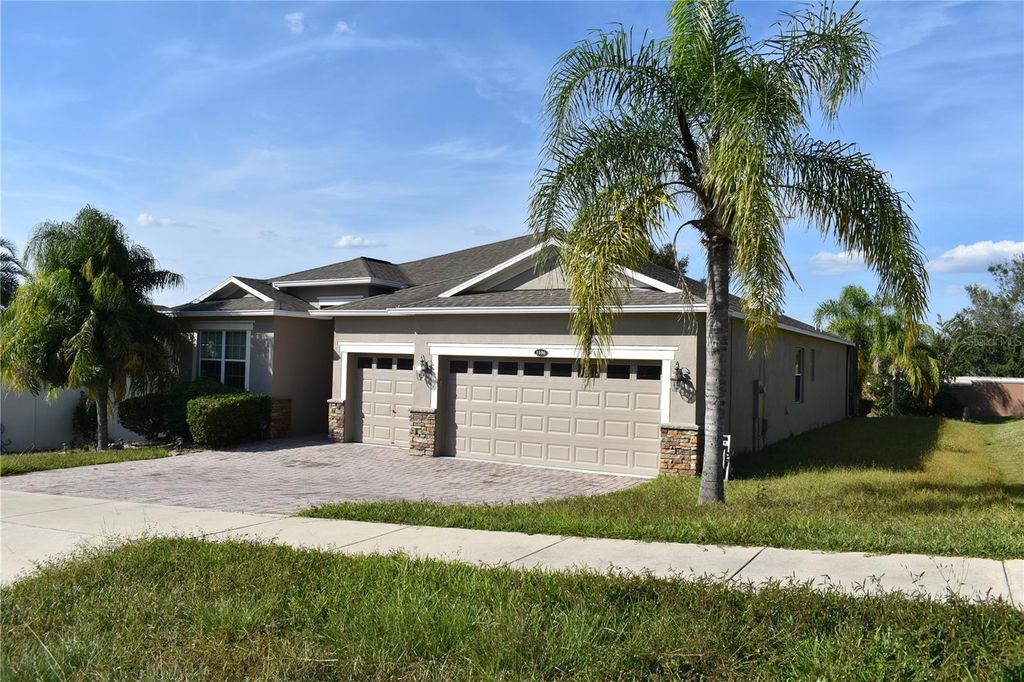Photo of 1106 Lattimore Drive, Clermont, FL 34711 (MLS # S5137039)