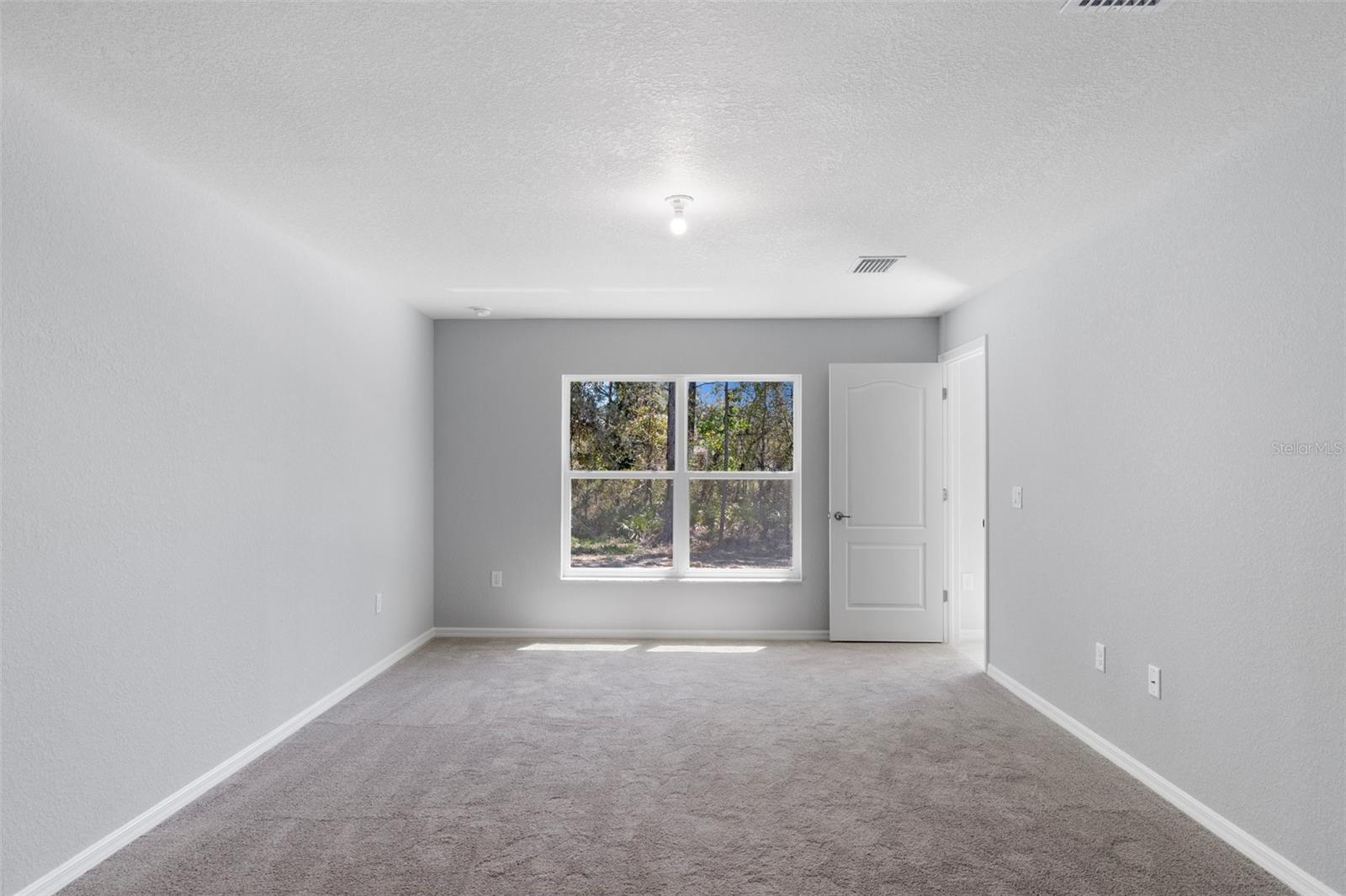 ROYAL HIGHLANDS - Residential