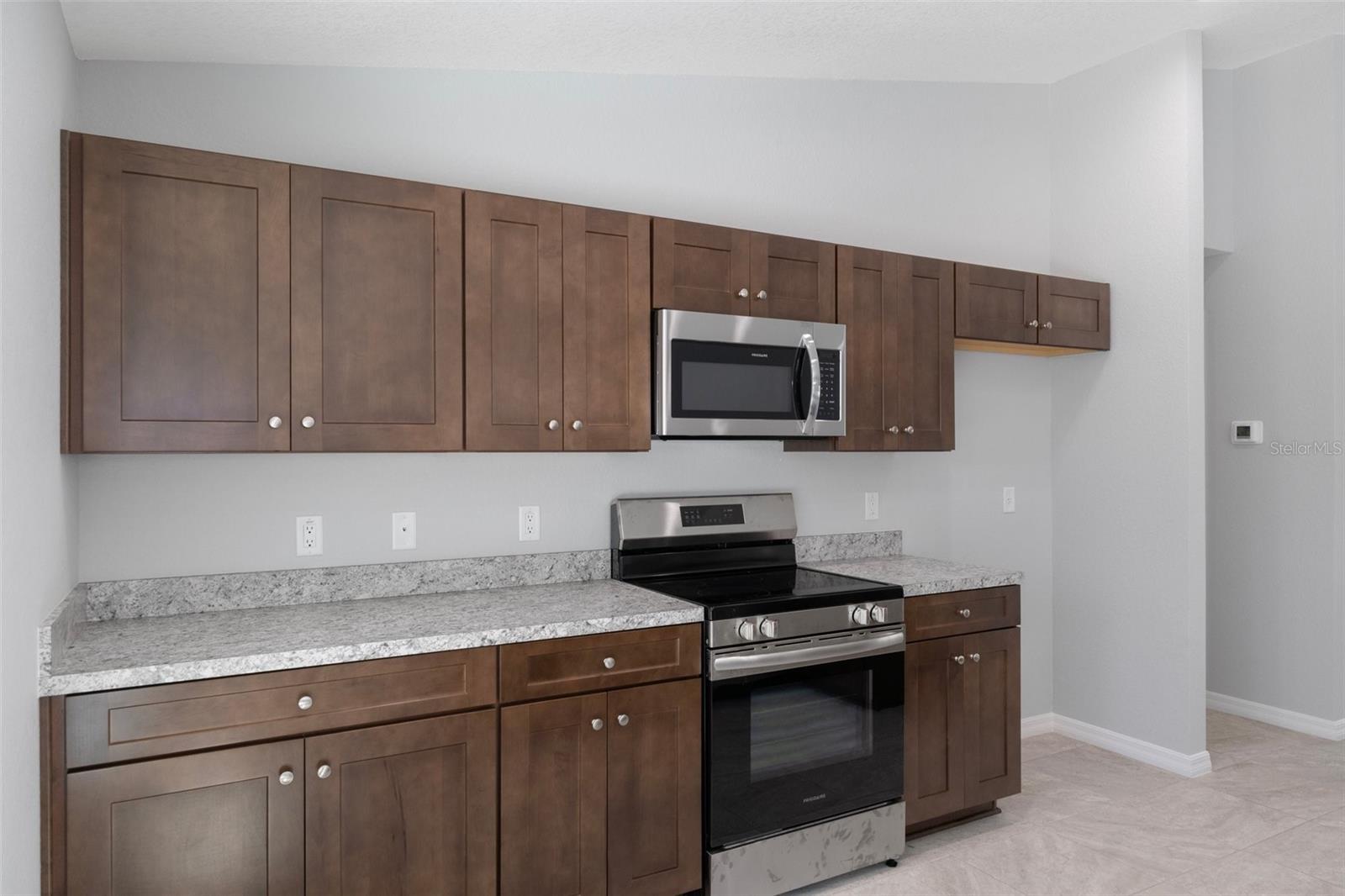 ROYAL HIGHLANDS - Residential