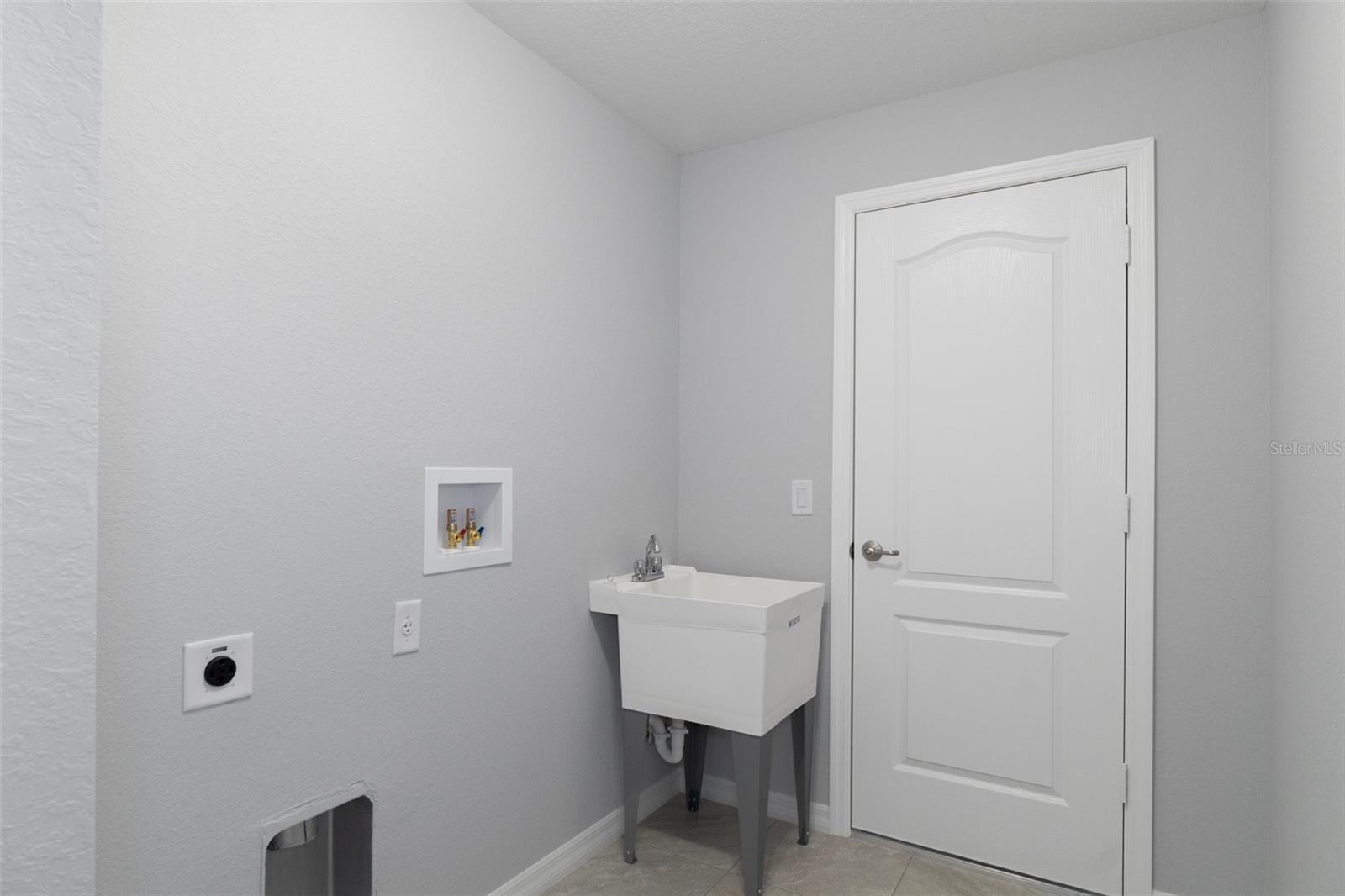 ROYAL HIGHLANDS - Residential