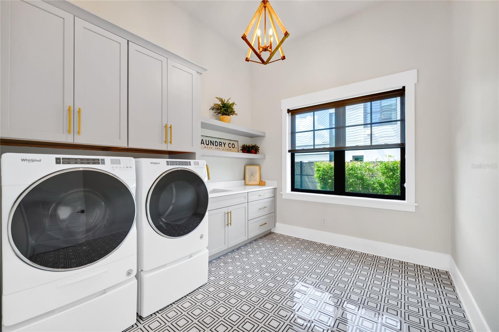 SAWYER SOUND - Residential