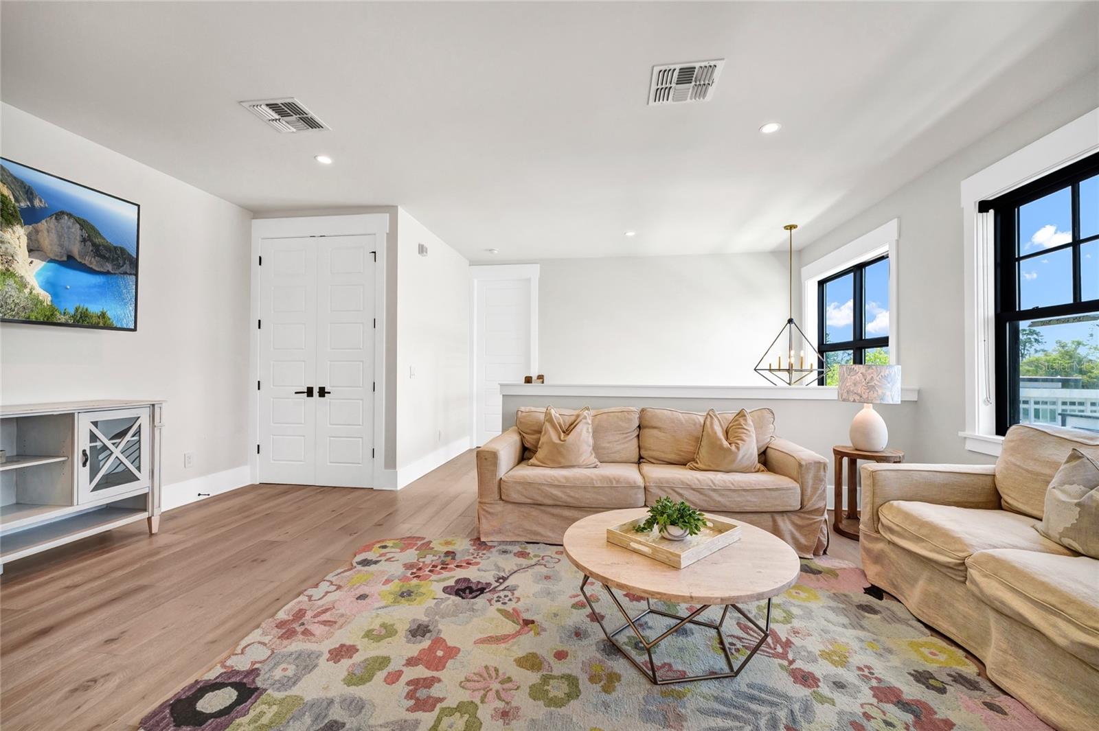 SAWYER SOUND - Residential