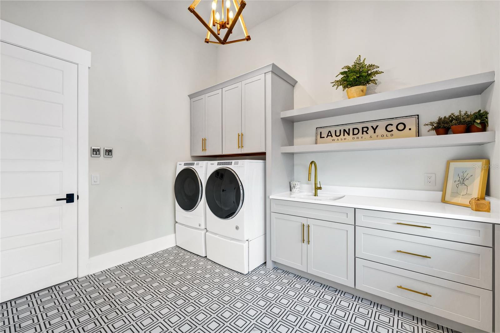 SAWYER SOUND - Residential