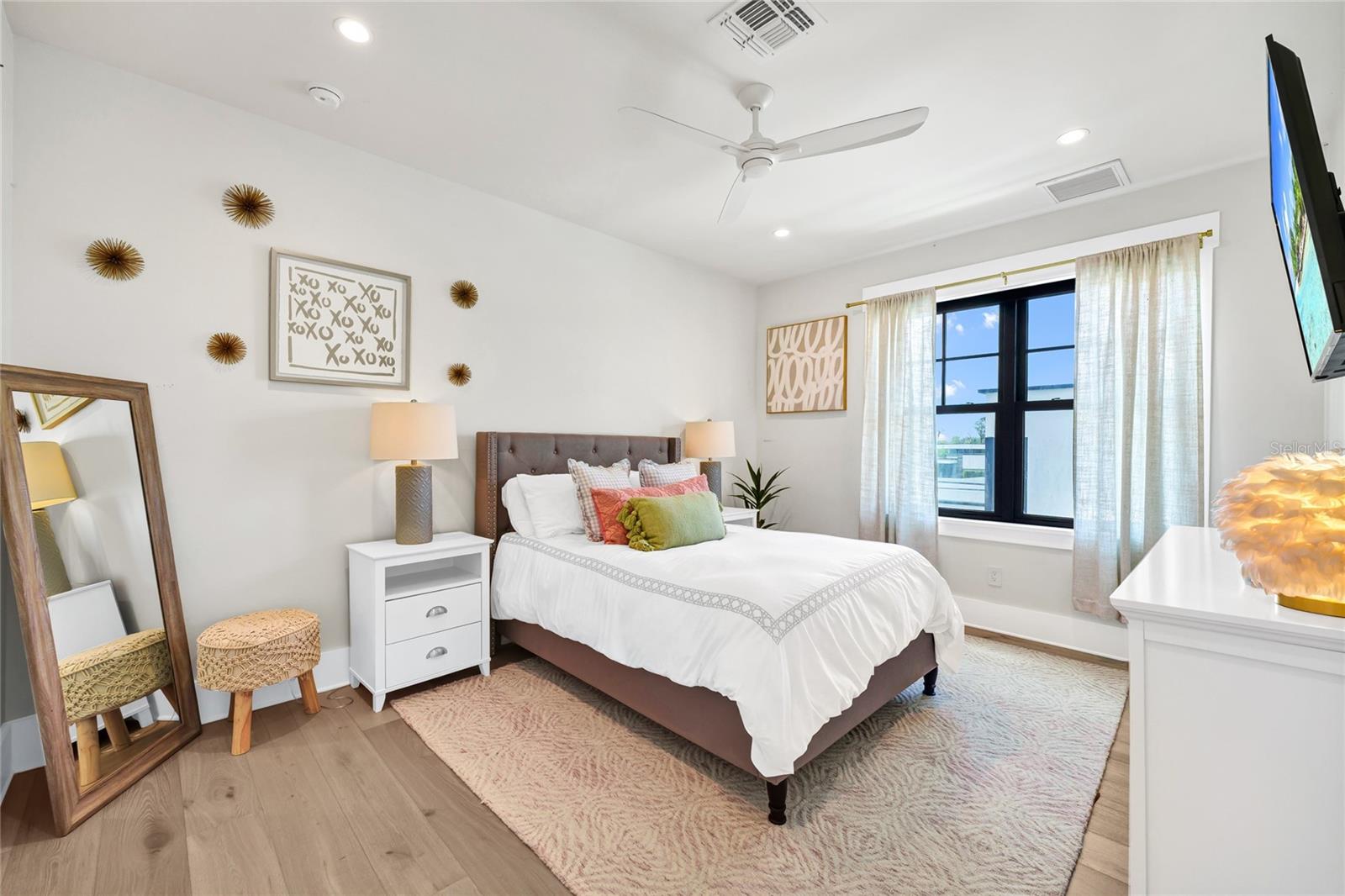 SAWYER SOUND - Residential