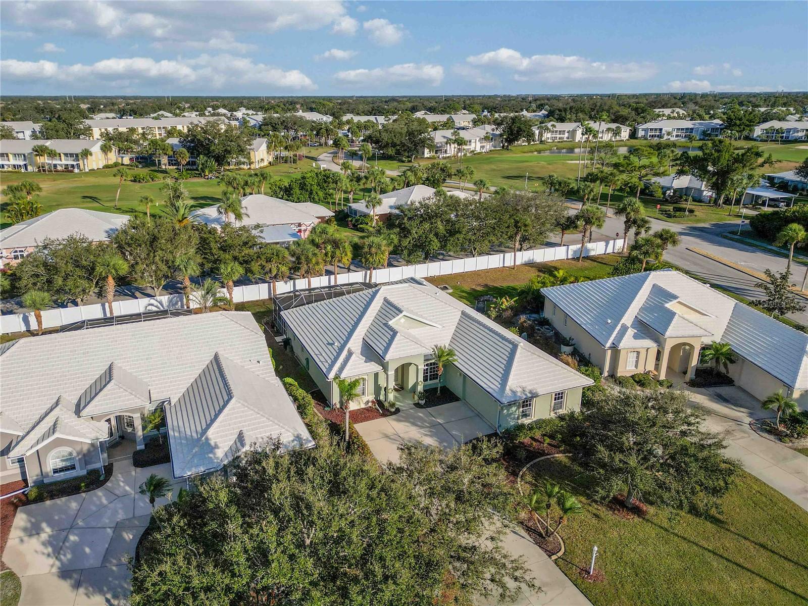 COURTYARDS AT PLANTATION - Residential