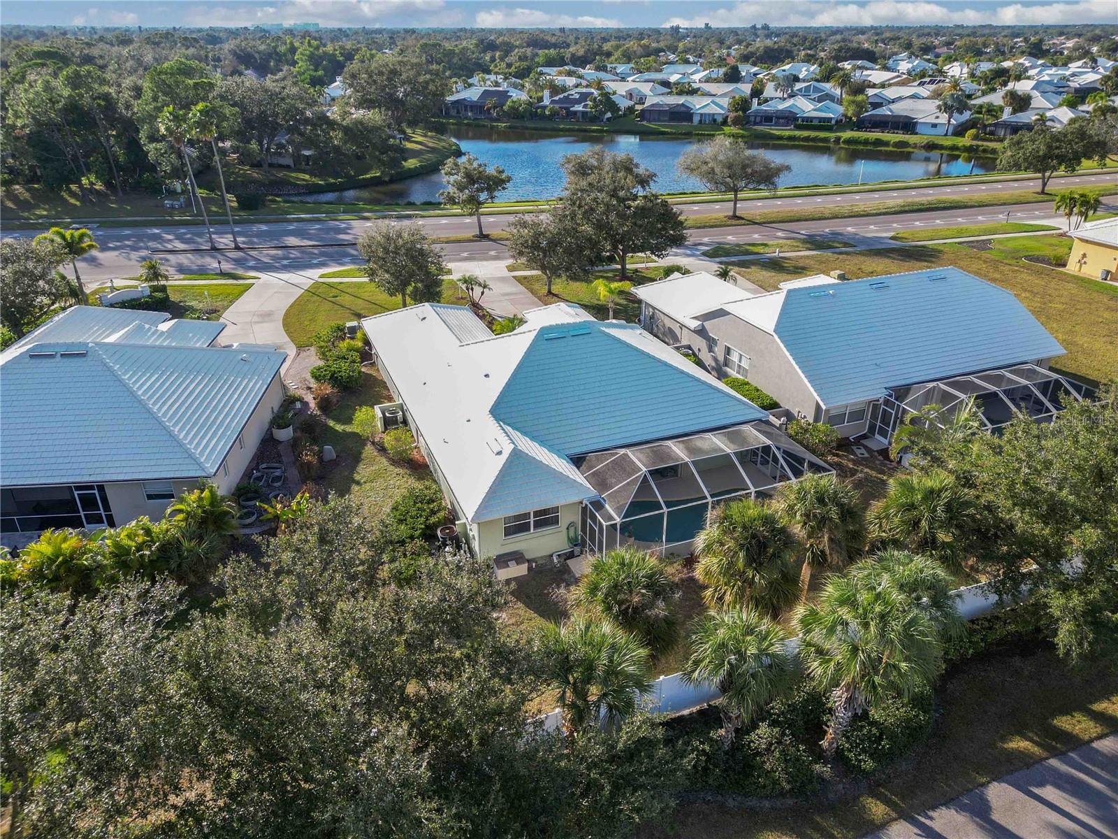 COURTYARDS AT PLANTATION - Residential