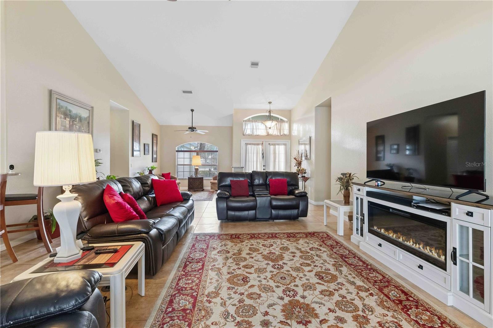 COURTYARDS AT PLANTATION - Residential