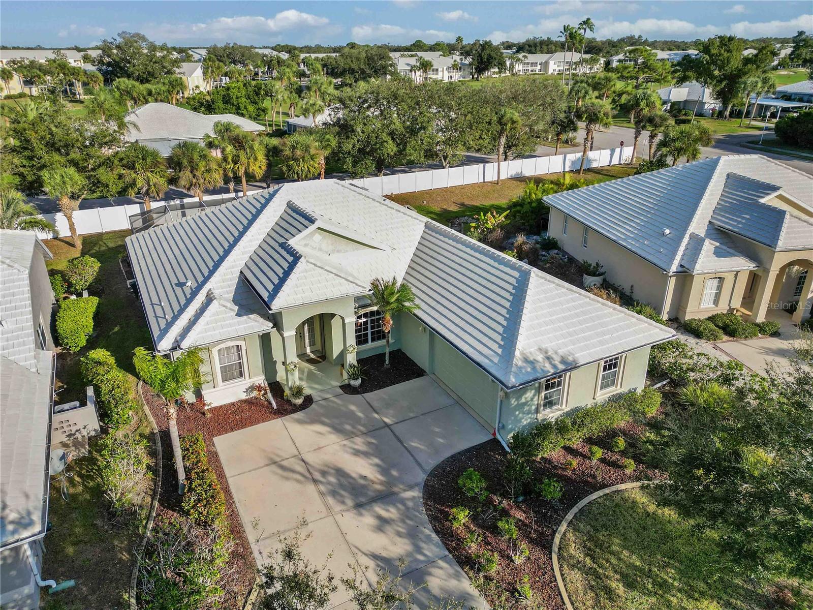 COURTYARDS AT PLANTATION - Residential