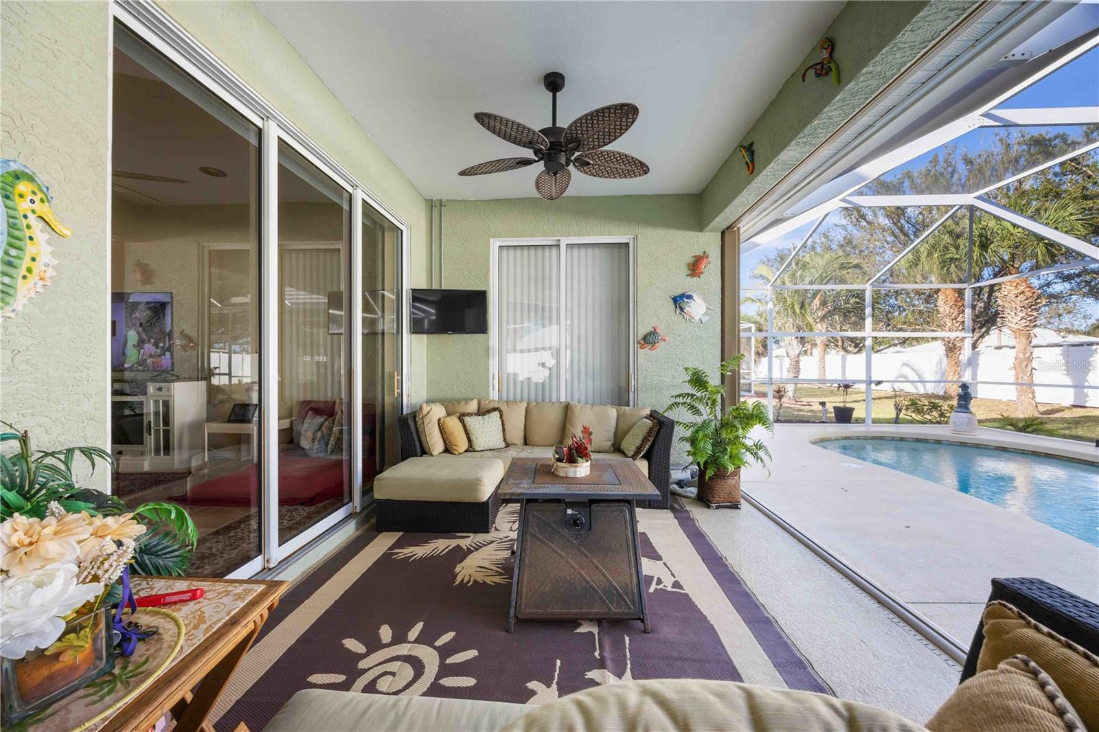 COURTYARDS AT PLANTATION - Residential