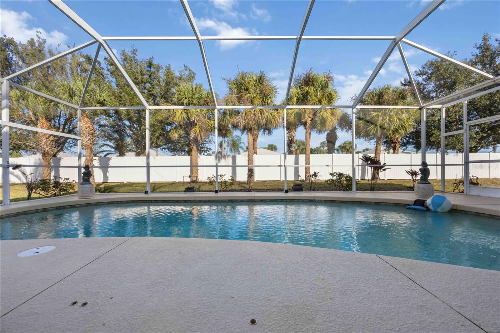 COURTYARDS AT PLANTATION - Residential