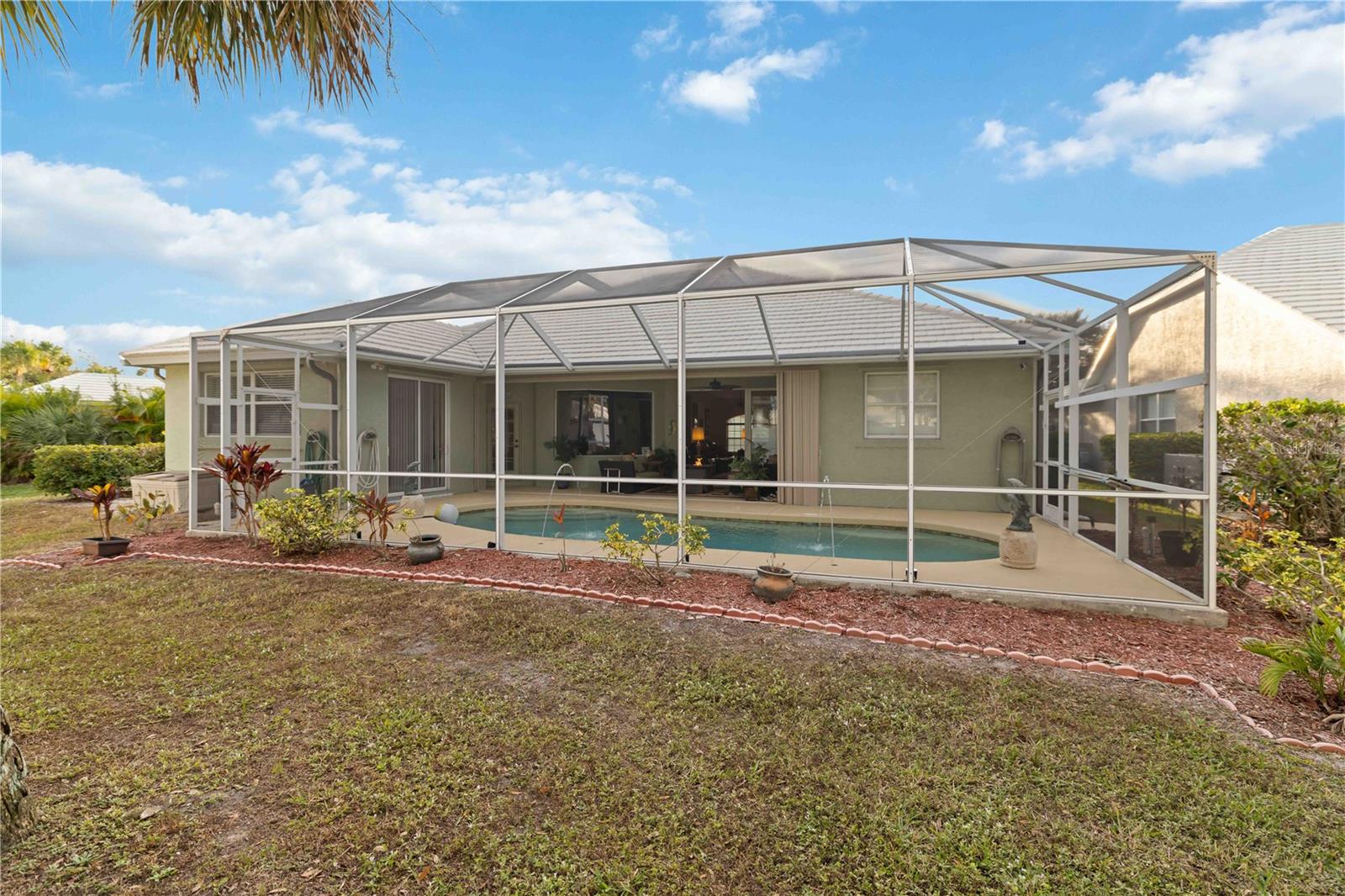 COURTYARDS AT PLANTATION - Residential