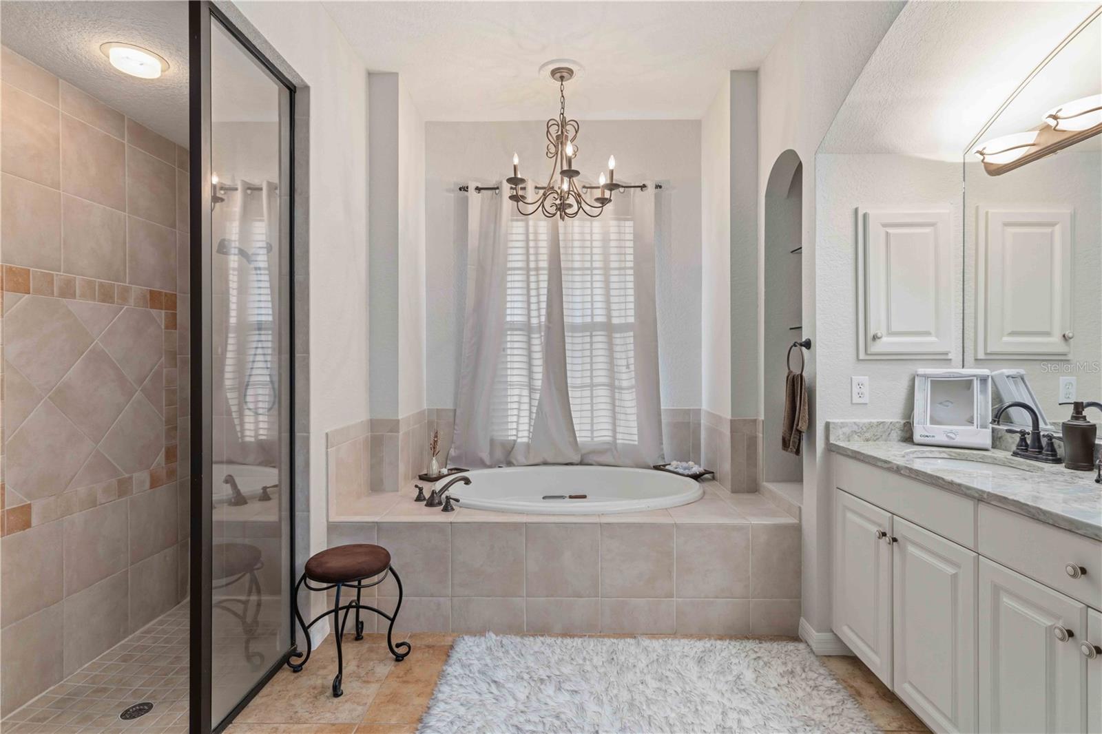 COURTYARDS AT PLANTATION - Residential