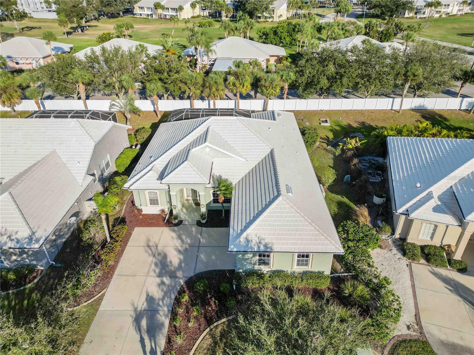 COURTYARDS AT PLANTATION - Residential