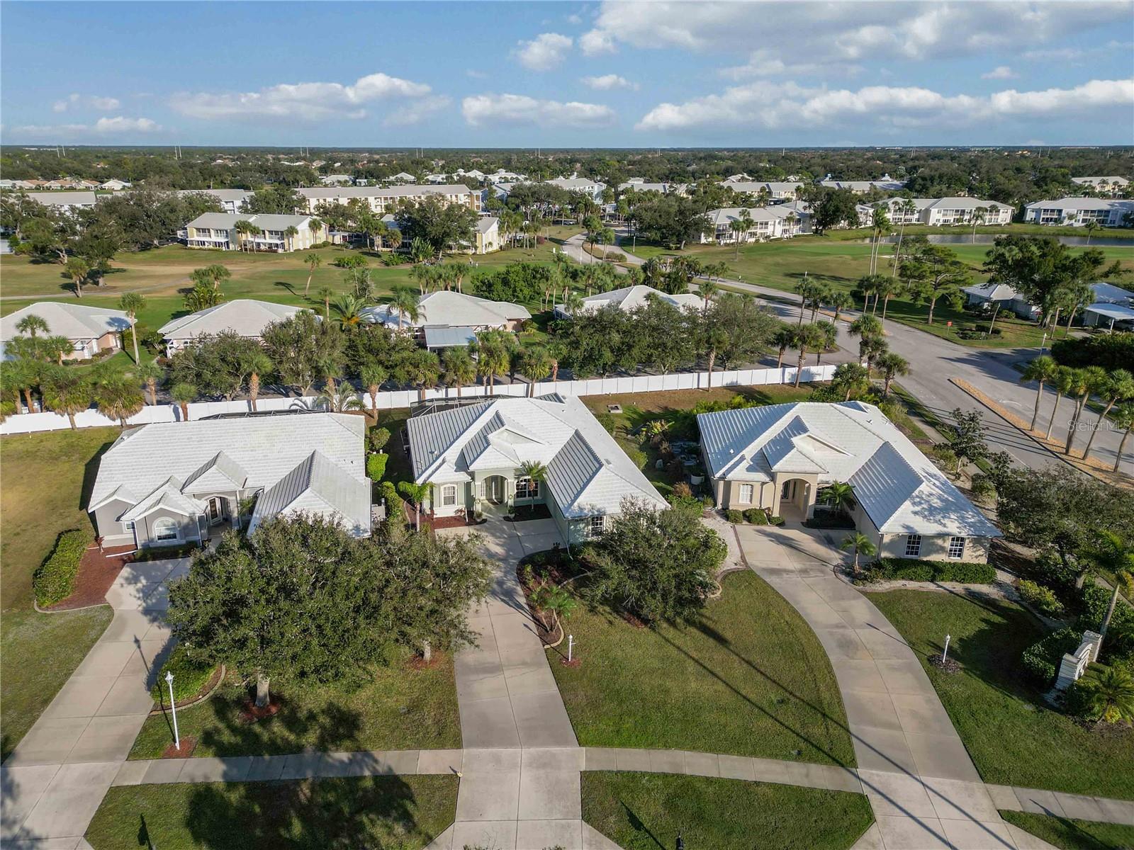 COURTYARDS AT PLANTATION - Residential