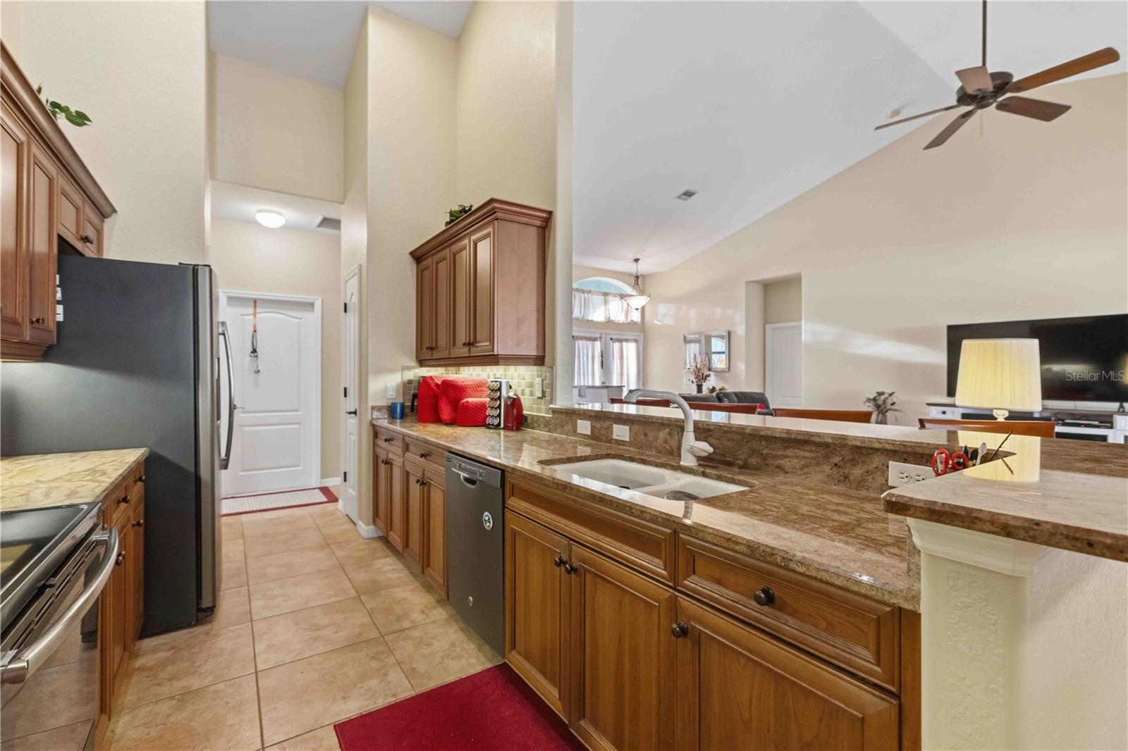 COURTYARDS AT PLANTATION - Residential