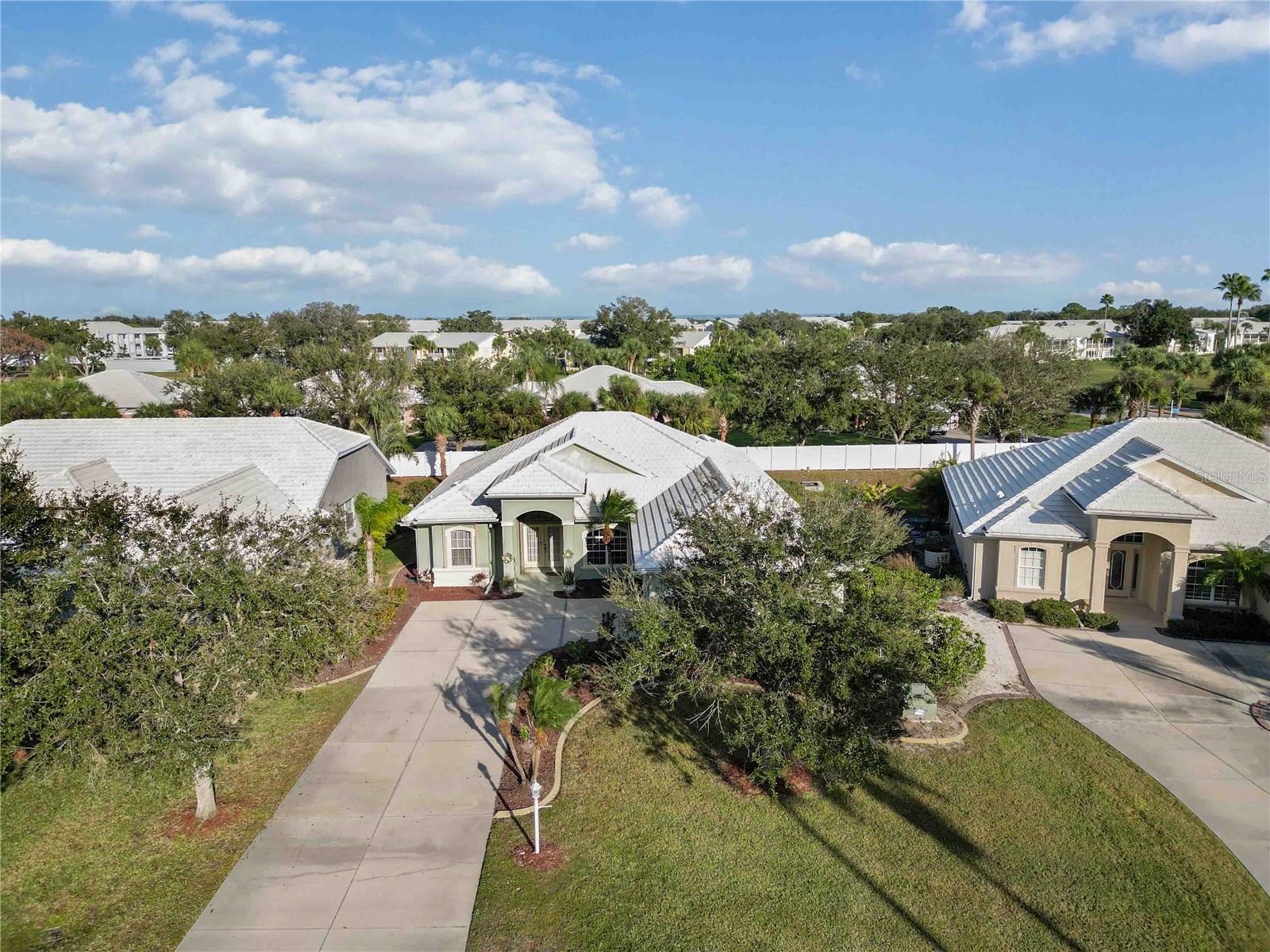 COURTYARDS AT PLANTATION - Residential