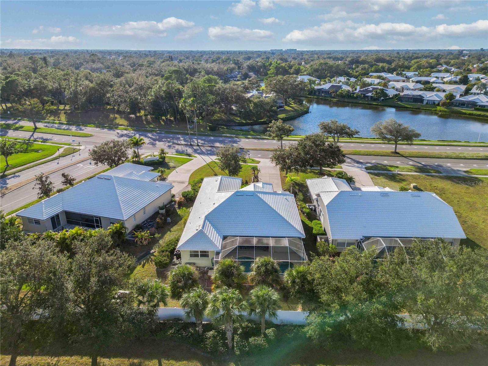COURTYARDS AT PLANTATION - Residential