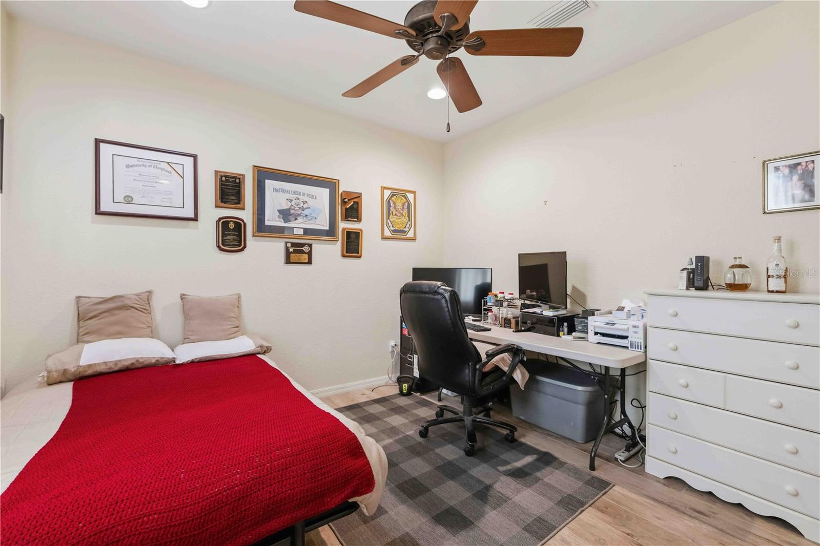 COURTYARDS AT PLANTATION - Residential