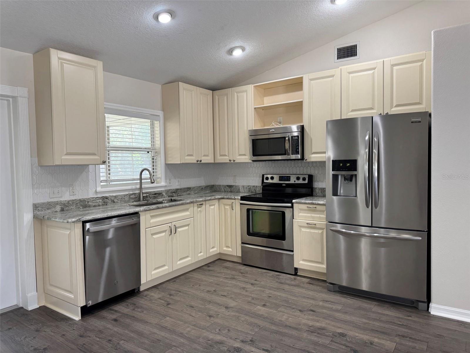 EAST UMATILLA - Residential