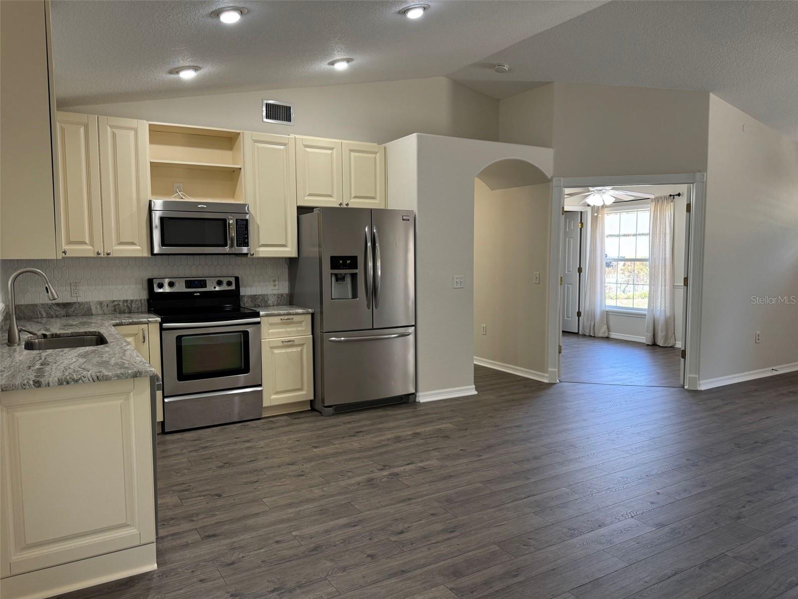 EAST UMATILLA - Residential