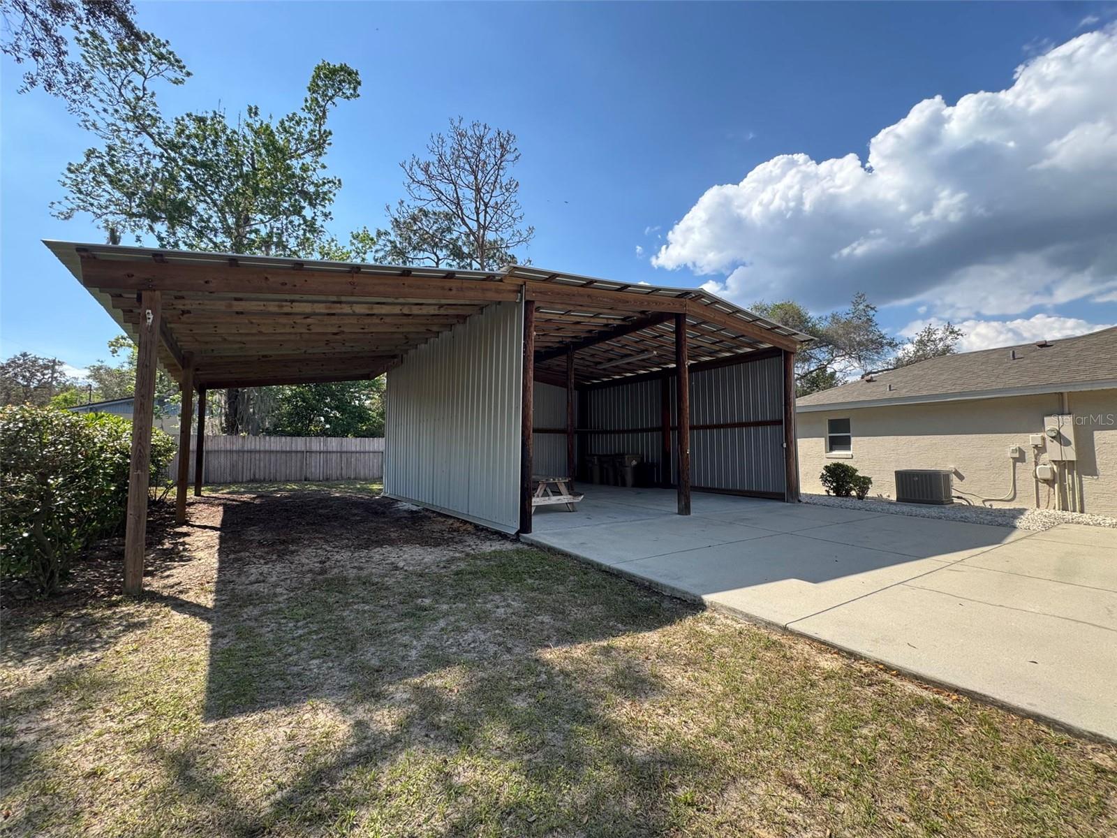 EAST UMATILLA - Residential