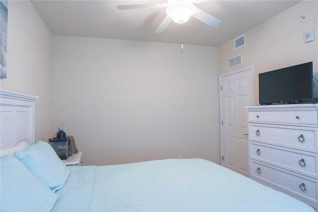 LAKEWOOD NATIONAL - Residential Lease